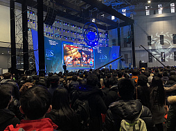 画像ギャラリー No.004のサムネイル画像 / マフィア梶田の二次元が来い!:第391回「中国でのFESをレポートする72柱のマフィア」