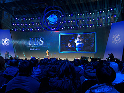 画像ギャラリー No.032のサムネイル画像 / マフィア梶田の二次元が来い!:第391回「中国でのFESをレポートする72柱のマフィア」