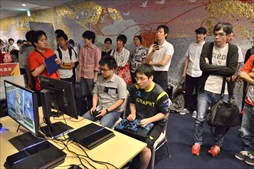 画像ギャラリー No.004のサムネイル画像 / 「BBTAG 第2回公式大会」イベントレポート。プロゲーマー・小路KOG選手が優勝を飾り,直近の出場大会において5連覇を達成