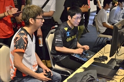 画像ギャラリー No.019のサムネイル画像 / 「BBTAG 第2回公式大会」イベントレポート。プロゲーマー・小路KOG選手が優勝を飾り,直近の出場大会において5連覇を達成