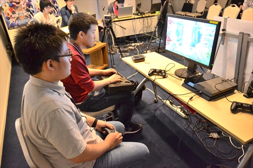 画像ギャラリー No.027のサムネイル画像 / 「BBTAG 第2回公式大会」イベントレポート。プロゲーマー・小路KOG選手が優勝を飾り,直近の出場大会において5連覇を達成