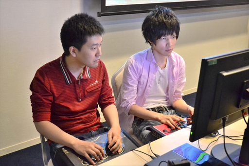 画像ギャラリー No.030のサムネイル画像 / 「BBTAG 第2回公式大会」イベントレポート。プロゲーマー・小路KOG選手が優勝を飾り,直近の出場大会において5連覇を達成