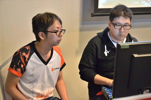 画像ギャラリー No.032のサムネイル画像 / 「BBTAG 第2回公式大会」イベントレポート。プロゲーマー・小路KOG選手が優勝を飾り,直近の出場大会において5連覇を達成