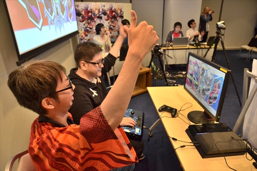 画像ギャラリー No.037のサムネイル画像 / 「BBTAG 第2回公式大会」イベントレポート。プロゲーマー・小路KOG選手が優勝を飾り,直近の出場大会において5連覇を達成