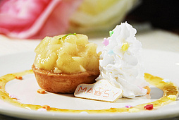 ���������꡼ No.014�Υ���ͥ������ / TOWER RECORDS CAFE���֥��󥨥����פȥ���ܤ����ȡ������籿ư����ɤ�11��6�����鳫��