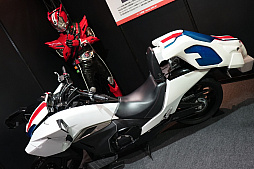 画像ギャラリー No.022のサムネイル画像 / バイクの祭典・TMCS2018に出展されていた「Monster Energy Supercross」&「TT ISLE OF MAN」を紹介。バイクの写真も