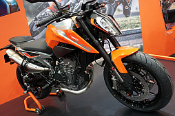 画像ギャラリー No.027のサムネイル画像 / バイクの祭典・TMCS2018に出展されていた「Monster Energy Supercross」&「TT ISLE OF MAN」を紹介。バイクの写真も