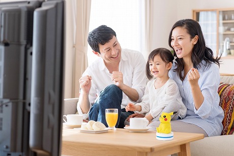 ���������꡼ No.005�Υ���ͥ������ / �ƥ�Ӥ�饤�Ȥ��դ��Ƥ����ԥ����奦�Υ��ܥåȡ֤ͤ���UchiPika�פ�8��3���˥�����ȥߡ�����ȯ��