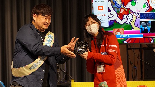 画像ギャラリー No.001のサムネイル画像 / セガ公式「第3回 ぷよぷよレディースカップ」,かすみん選手が優勝