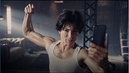 画像ギャラリー No.009のサムネイル画像 / 「ロマンシング サガ リ・ユニバース」の新TVCMが関東をはじめとする各地域にて放映スタート。CM内では武田真治さんが自慢の筋肉美を披露