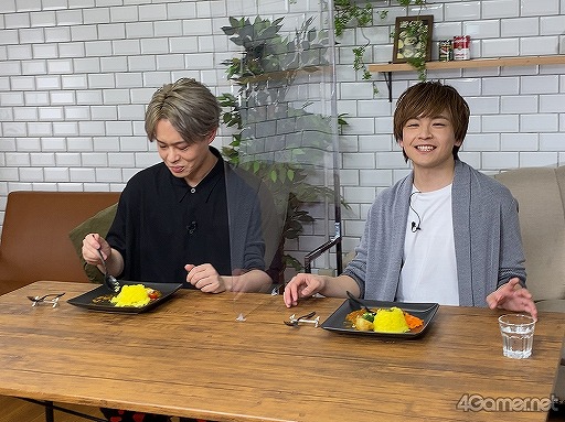 画像ギャラリー No.012のサムネイル画像 / 「あんスタ!!」新番組「CAFE CINNAMON ニキズキッチン」第1回収録現場に潜入レポート。山口智広さん&神尾晋一郎さんがスパイスカレー作りで腕を振るう!