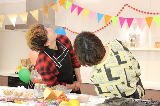 画像ギャラリー No.007のサムネイル画像 / 「あんスタ!!」配信番組「CAFE CINNAMON ニキズキッチン」第18回&第19回フォトレポート。祝・大賞受賞スペシャル!