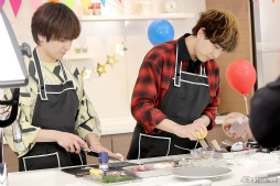 画像ギャラリー No.028のサムネイル画像 / 「あんスタ!!」配信番組「CAFE CINNAMON ニキズキッチン」第18回&第19回フォトレポート。祝・大賞受賞スペシャル!