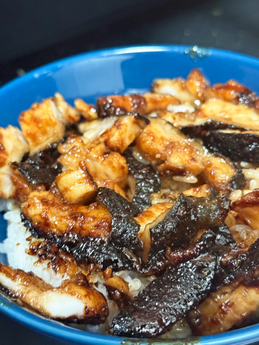 画像ギャラリー No.005のサムネイル画像 / 「METAL GEAR SOLID Δ: SNAKE EATER」 に出てくる伝説のツチノコよりもうまいかもしれない生き物を食べる。俺のコラボカフェ:Menu 080