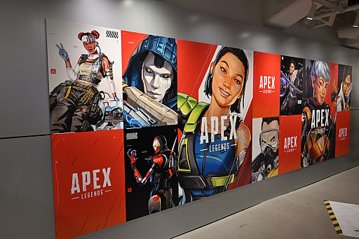 ���������꡼ No.019�Υ���ͥ������ / ����ͥå���������ץꥫ��Ÿ������Ƥ����Apex Legends Museum �� POP UP STORE�פ�����PARCO�ܴۤǳ�����
