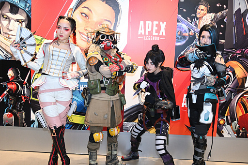 ���������꡼ No.028�Υ���ͥ������ / ����ͥå���������ץꥫ��Ÿ������Ƥ����Apex Legends Museum �� POP UP STORE�פ�����PARCO�ܴۤǳ�����