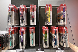 ���������꡼ No.030�Υ���ͥ������ / ����ͥå���������ץꥫ��Ÿ������Ƥ����Apex Legends Museum �� POP UP STORE�פ�����PARCO�ܴۤǳ�����