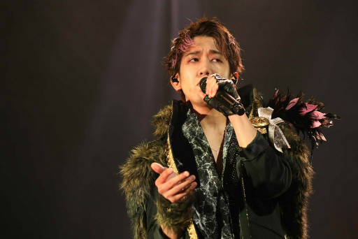 画像ギャラリー No.003のサムネイル画像 / 「ブラックスター」,ライブツアー“BLACK TOUR 2022”横浜公演の公式レポートを公開