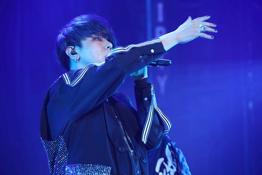 画像ギャラリー No.005のサムネイル画像 / 「ブラックスター -Theater Starless-」ライブツアー“BLACK TOUR 2022”の名古屋&羽田公演の公式レポートが公開に