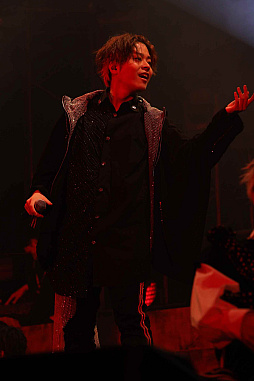 画像ギャラリー No.014のサムネイル画像 / 「ブラックスター -Theater Starless-」ライブツアー“BLACK TOUR 2022”の名古屋&羽田公演の公式レポートが公開に