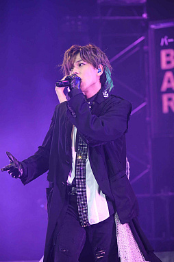 画像ギャラリー No.015のサムネイル画像 / 「ブラックスター -Theater Starless-」ライブツアー“BLACK TOUR 2022”の名古屋&羽田公演の公式レポートが公開に