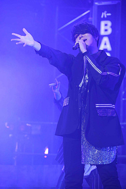 画像ギャラリー No.017のサムネイル画像 / 「ブラックスター -Theater Starless-」ライブツアー“BLACK TOUR 2022”の名古屋&羽田公演の公式レポートが公開に