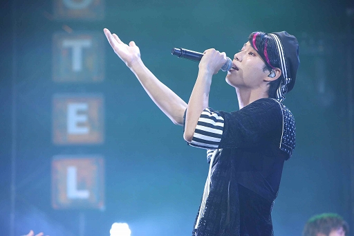 画像ギャラリー No.019のサムネイル画像 / 「ブラックスター -Theater Starless-」ライブツアー“BLACK TOUR 2022”の名古屋&羽田公演の公式レポートが公開に