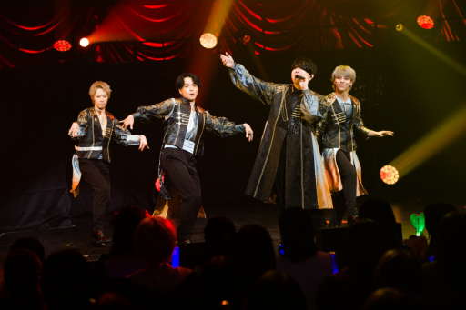 画像ギャラリー No.028のサムネイル画像 / 「ブラスタ」6周年記念「BLACK PARTY」レポート。まさにスターレスのショーそのもの! 極上の歌と芝居とパフォーマンスで彩った2日間