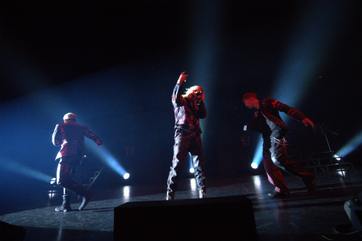 画像ギャラリー No.039のサムネイル画像 / 「ブラスタ」6周年記念「BLACK PARTY」レポート。まさにスターレスのショーそのもの! 極上の歌と芝居とパフォーマンスで彩った2日間