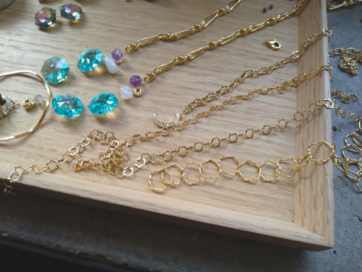 画像ギャラリー No.004のサムネイル画像 / 「推しを身に着ける」という選択。オタクのキャラクター解釈をそのままアクセサリーにしてくれる,夢のオーダー会に参加してきた