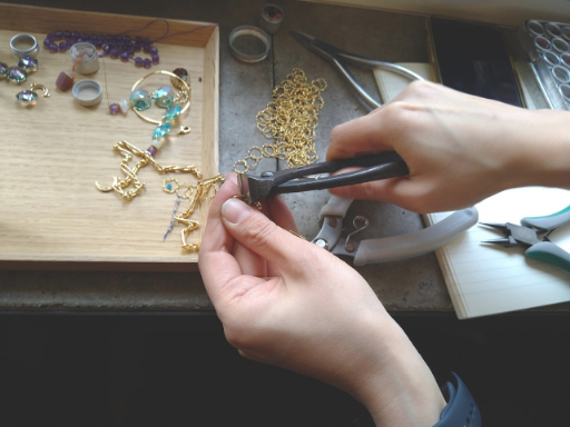 画像ギャラリー No.005のサムネイル画像 / 「推しを身に着ける」という選択。オタクのキャラクター解釈をそのままアクセサリーにしてくれる,夢のオーダー会に参加してきた