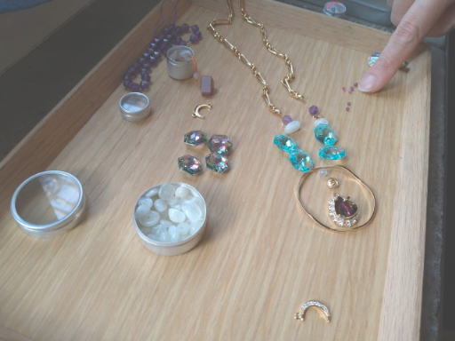 画像ギャラリー No.006のサムネイル画像 / 「推しを身に着ける」という選択。オタクのキャラクター解釈をそのままアクセサリーにしてくれる,夢のオーダー会に参加してきた