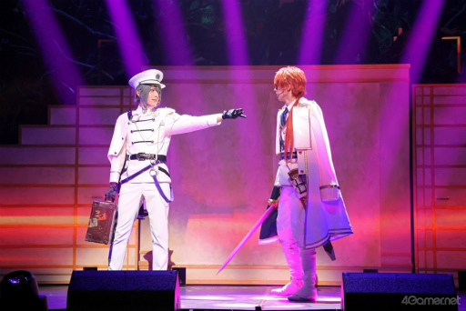 画像ギャラリー No.014のサムネイル画像 / 原作1.5部を描く「舞台『魔法使いの約束』きみに花を、空に魔法を 前編」ゲネプロレポート。人形使いと賢者の魔法使いたちの戦いが幕を開ける