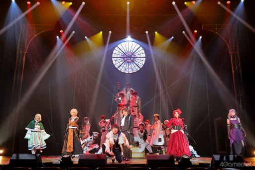 画像ギャラリー No.016のサムネイル画像 / 原作1.5部を描く「舞台『魔法使いの約束』きみに花を、空に魔法を 前編」ゲネプロレポート。人形使いと賢者の魔法使いたちの戦いが幕を開ける