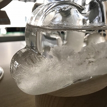 画像ギャラリー No.003のサムネイル画像 / 「void tRrLM(); //ボイド・テラリウム」,ストームグラスやキーホルダーなどのグッズが発売