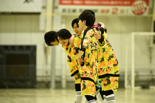 画像ギャラリー No.002のサムネイル画像 / 勝利者インタビューにしたかったです。「フットサルボーイズ!!!!!」デビュー戦“GRハイファイ杯”NIGHT MATCHレポート&独占インタビュー