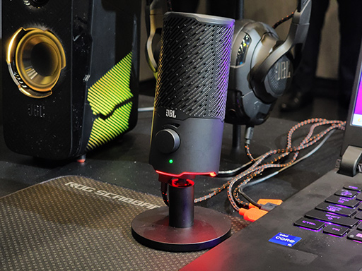 画像ギャラリー No.002のサムネイル画像 / JBL,初のゲーマー向けUSBスタンドマイク「JBL Quantum STREAM」を3月25日に国内発売