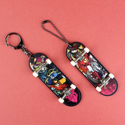 画像ギャラリー No.001のサムネイル画像 / 「MAD RAT DEAD」と「探偵撲滅」の新グッズが発売。キーホルダーやアクリルブロックなど