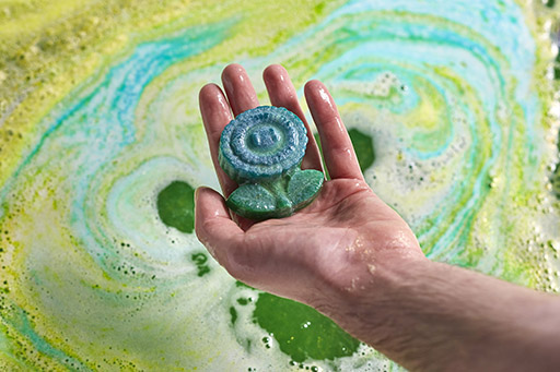 画像ギャラリー No.005のサムネイル画像 / コスメブランドLUSHと「ザ・スーパーマリオブラザーズ・ムービー」がコラボ。バスボムや主要キャラをフィーチャーしたアイテムが4月14日に発売