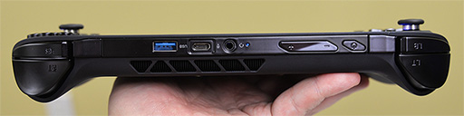 画像ギャラリー No.011のサムネイル画像 / 重さ約580gの携帯型ゲームPC「ONEXFLY」が2023年秋に国内発売。Ryzen 7 7840U搭載で性能面では「ROG ALLY」を上回るか