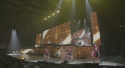 画像ギャラリー No.004のサムネイル画像 / 「ウマ娘」5th EVENT 第3公演DAY2レポート。名場面を思い起こす演出に加え,サイレンススズカ役・高野麻里佳さんの久しぶりのライブ出演も