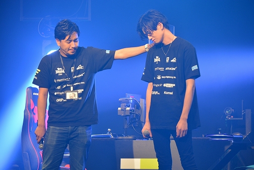 ꡼ No.010Υͥ / VIRTUA FIGHTER esports CHALLENGE CUP SEASON_0 FINALץݡȡɤ2ͤοʥץ쥤䡼