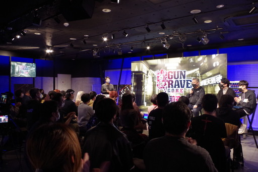 画像ギャラリー No.002のサムネイル画像 / 「GUNGRAVE G.O.R.E」発売日前夜祭レポート。DLCに関するトークで内藤泰弘氏からヴァッシュ・ザ・スタンピードの名が出る場面も