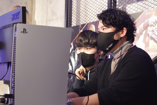 画像ギャラリー No.013のサムネイル画像 / 「GUNGRAVE G.O.R.E」発売日前夜祭レポート。DLCに関するトークで内藤泰弘氏からヴァッシュ・ザ・スタンピードの名が出る場面も