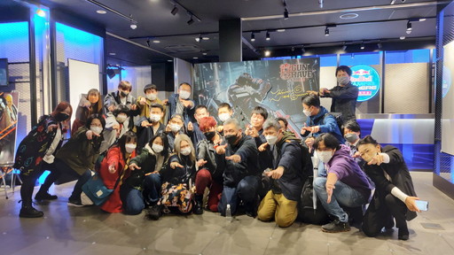 画像ギャラリー No.017のサムネイル画像 / 「GUNGRAVE G.O.R.E」発売日前夜祭レポート。DLCに関するトークで内藤泰弘氏からヴァッシュ・ザ・スタンピードの名が出る場面も