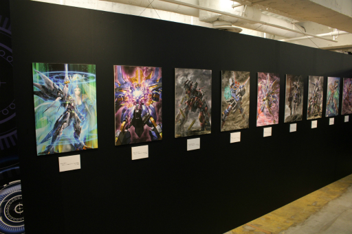 画像ギャラリー No.009のサムネイル画像 / 「スーパーロボット大戦OG展」が本日より開催。シリーズで活躍したオリジナルキャラクターたちの設定資料やイラストなどが一堂に会する