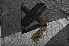 画像ギャラリー No.004のサムネイル画像 / 「Ghost of Tsushima」の公式ライセンスアパレル第2弾が12月10日に発売へ。“冥人の型”や家紋をデザインに取り込んだTシャツやバンダナが登場
