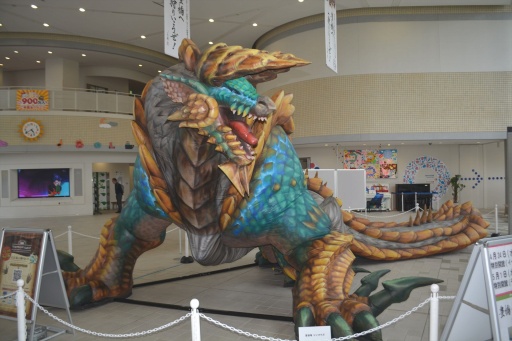 画像ギャラリー No.037のサムネイル画像 / モンスターハンター20周年・カプコン40周年コラボ企画「豊橋へ 一狩りいこうぜ!」開幕。実施中のキャンペーンや展示,コラボ商品などを紹介