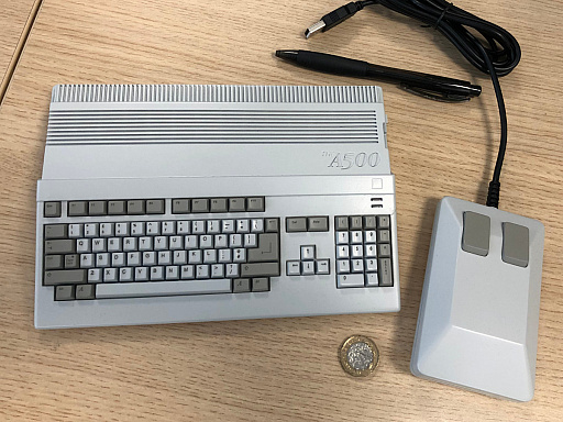 ꡼ No.016Υͥ / ȥС Order 79Amigaλ夬Ƥ롣1993 ʥɡפȯ䤵줿The A500 Miniפȯ