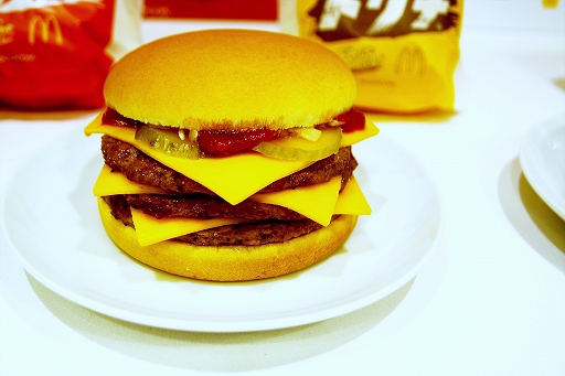 画像ギャラリー No.010のサムネイル画像 / ストリートファイター×マクドナルドの企画「ストリートバーガーズ」試食会レポート。7種のコラボメニューをチェック